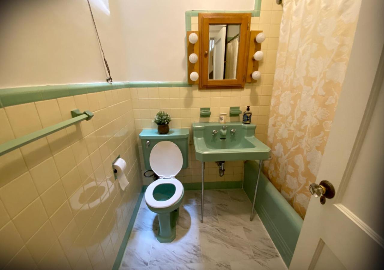 Spacious Bedroom In A Brooklyn House Shared With Host 뉴욕 외부 사진